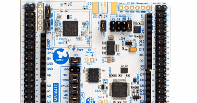 Płytka STM32 NUCLEO-WB15CC Nucleo-64 z mikrokontrolerem STM32WB15CC i złączami Arduino