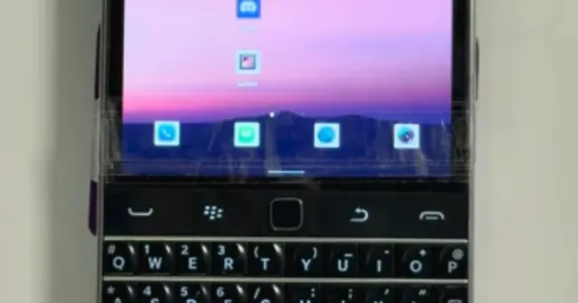 Zinwa Q25 z klawiaturą QWERTY i ekranem Androida 14